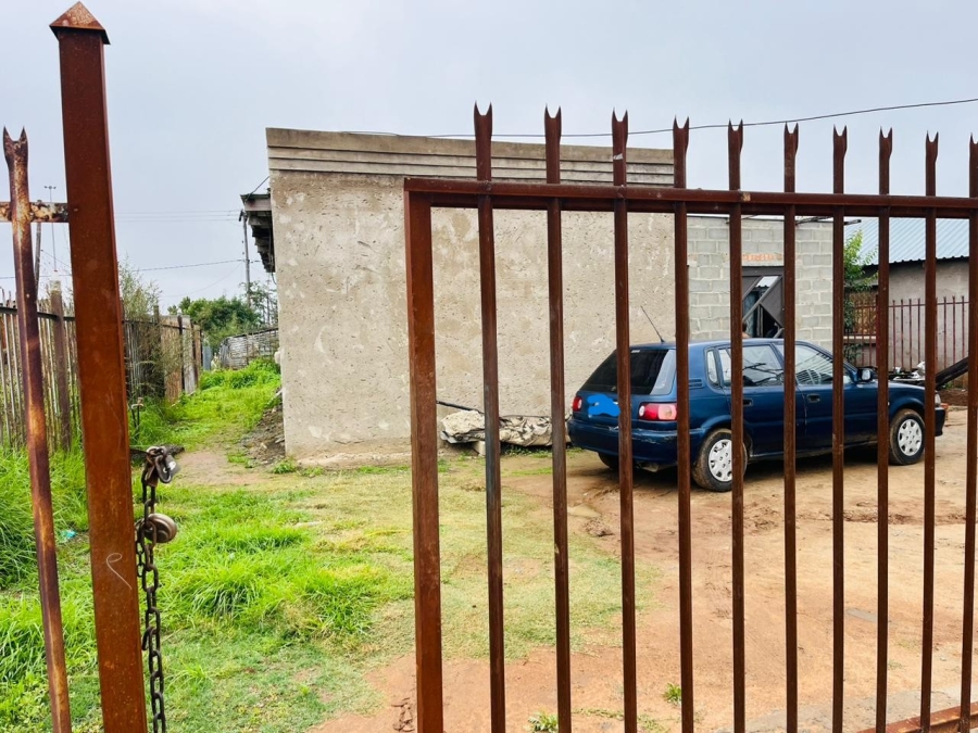 2 Bedroom Property for Sale in Caleb Motsoabi Free State
